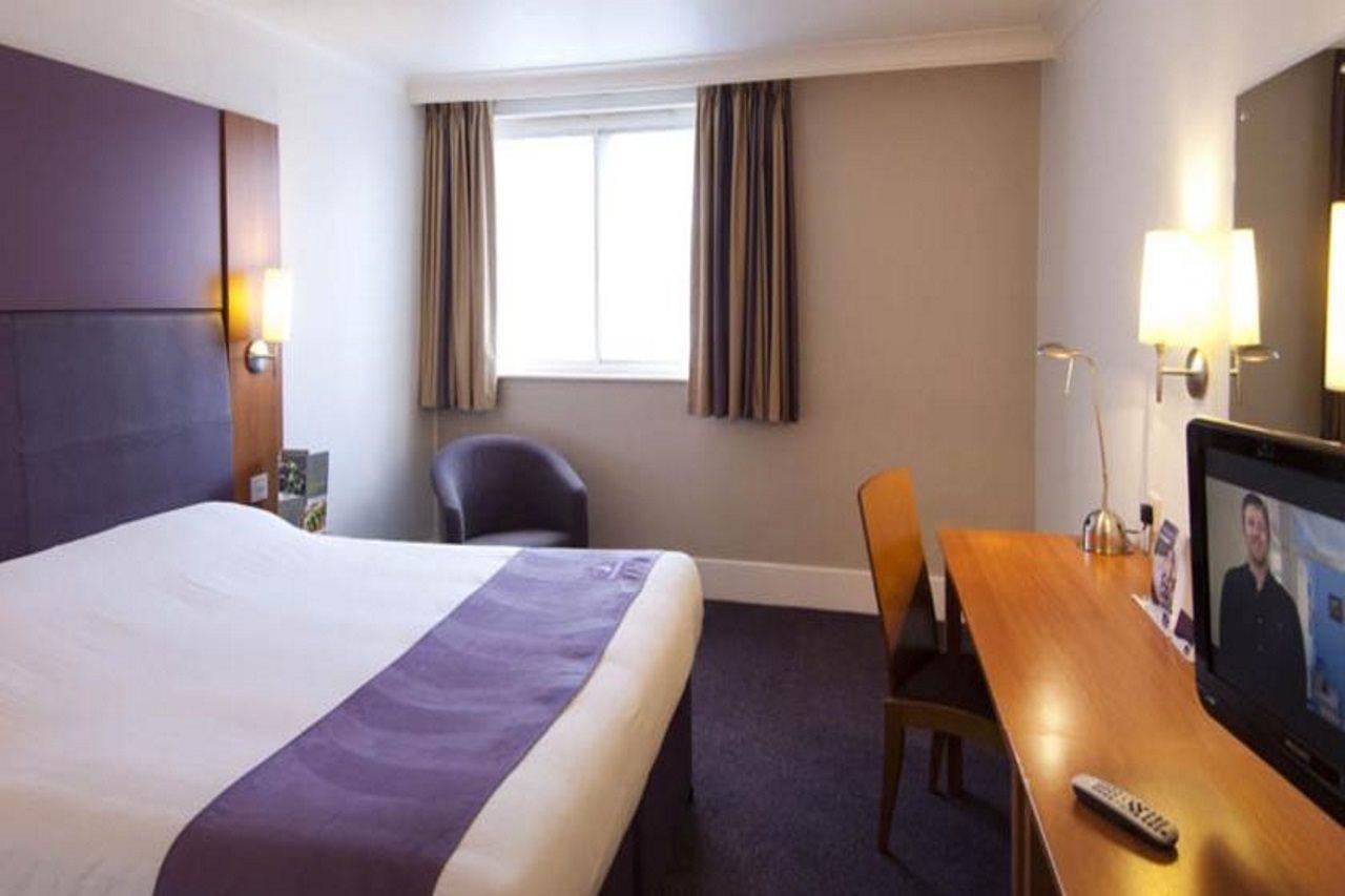 Premier Inn Premier Inn Stockport Central Luaran gambar