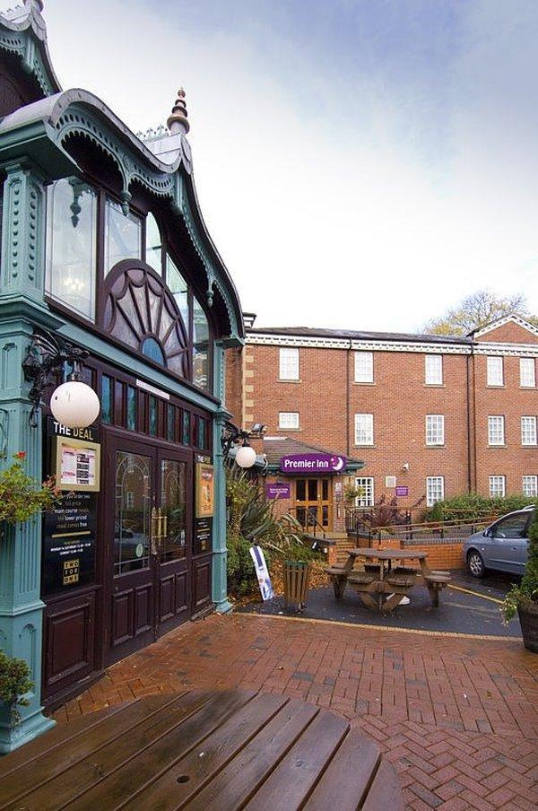 Premier Inn Premier Inn Stockport Central Luaran gambar