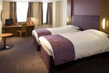 Premier Inn Premier Inn Stockport Central Luaran gambar